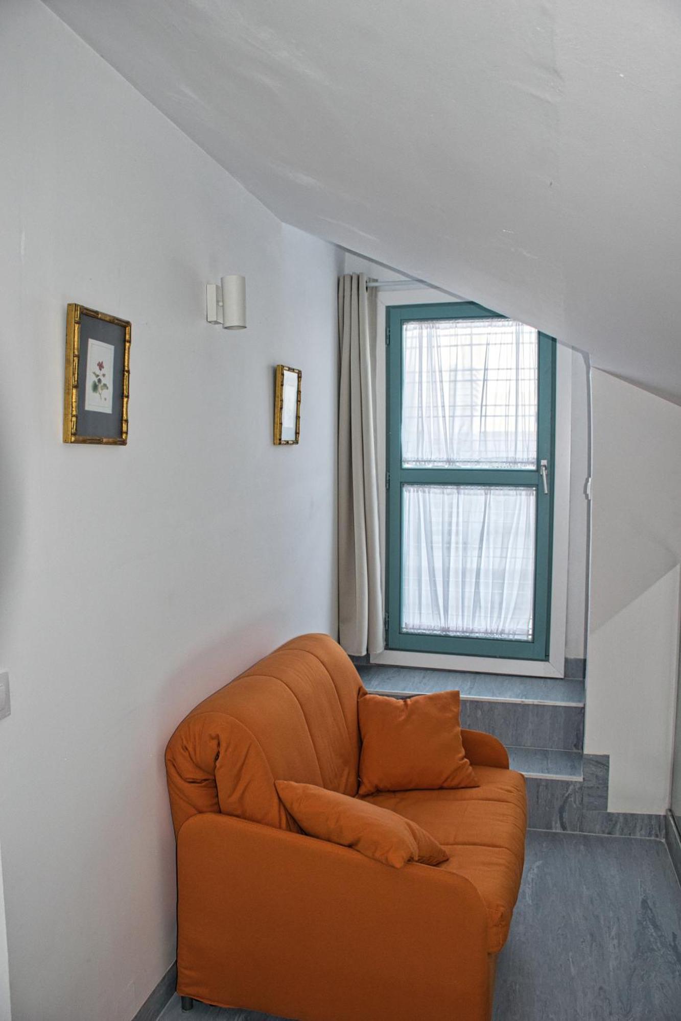 Apartamentos Covadonga 9 - Triana Sevilla Habitación foto